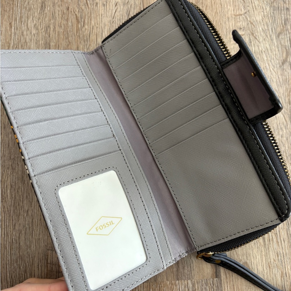 Fossil Black Multicolor Patterned Wallet - image 3